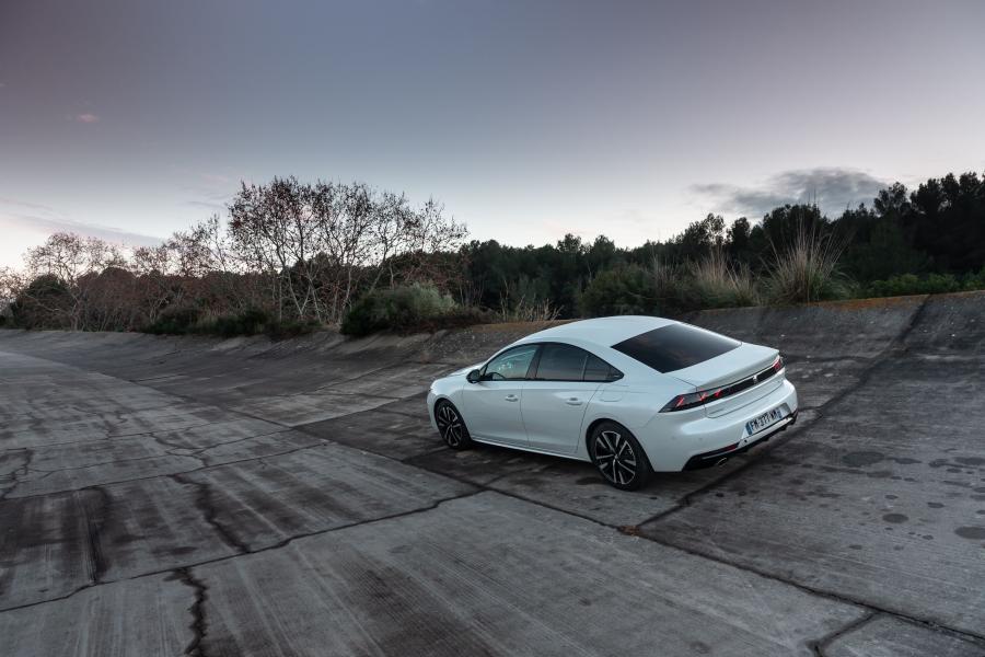  Peugeot 508 GT HYBRID 2019 года  (WW) (фото 39 из 40)
